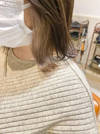 ミディアム カラー 宮内 真乃のヘアスタイル