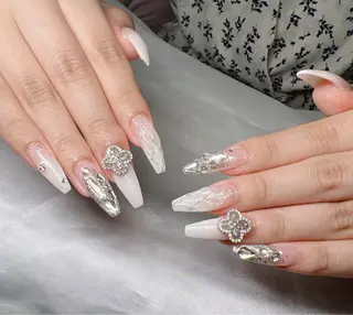 ネイル Lee Nailsのネイルデザイン