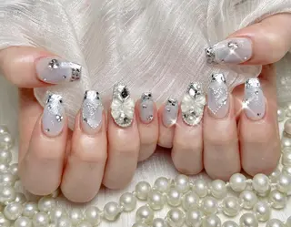 ネイル Queenie 🦋のネイルデザイン