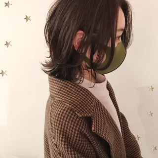 ミディアム 市川 千夏のヘアスタイル
