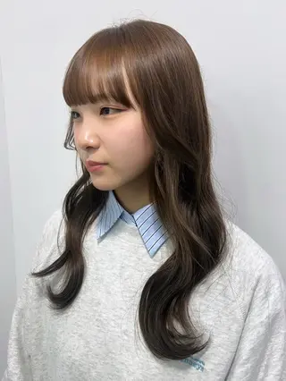 ロング カラー 拝頭　奈枝 Beretのヘアスタイル