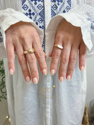 ネイル 透灯 TOUTOU 🪄のネイルデザイン