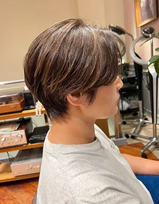 ショート ｼｮｰﾄｶｯﾄ 梅田 山下　すみれのヘアスタイル