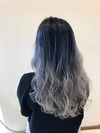 ロング 中川 茜里のヘアスタイル