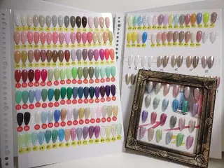 パーマ DI'A ネイルサロンのネイルデザイン