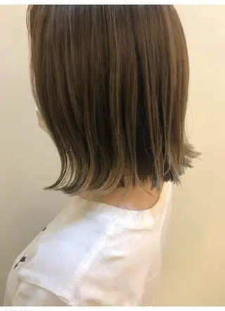 ミディアム カラー 透明感・艶カラー/ 坂田友梨奈のヘアスタイル