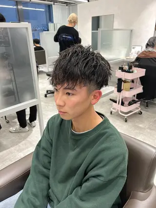 ショート カラー パーマ メンズ 関西センターパート メンズモデル募集のヘアスタイル