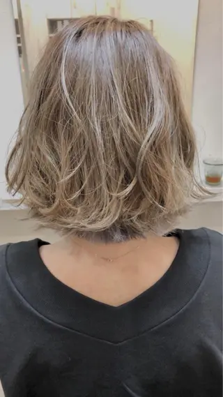 ミディアム カラー m ā l o. マァロのヘアスタイル