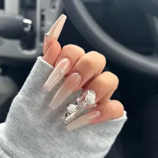 ネイル 𝚊𝚢𝚊𝚗𝚊 .のネイルデザイン