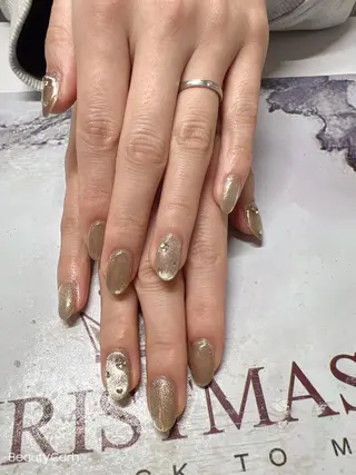 ネイル ガレンドウ 白澤 愛子のネイルデザイン