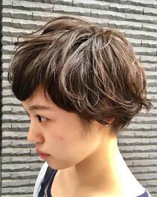 ショート カラー パーマ 山口 悟のヘアスタイル