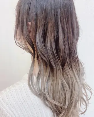 ロング カラー 宇賀 芹加のヘアスタイル