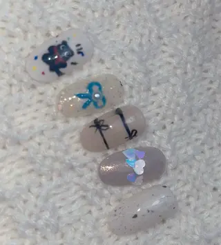 ネイル Rainrain💧 パーツ豊富、やり放題のネイルデザイン