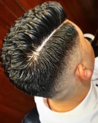 ショート パーマ メンズ 羽木 隆徒のヘアスタイル