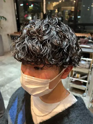 ショート パーマ メンズ 波巻きスパイラルパー マ/シャドウパーマ駿のヘアスタイル