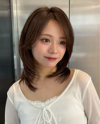 ミディアム カラー 大人レイヤー×艶髪 小久保　春暁のヘアスタイル