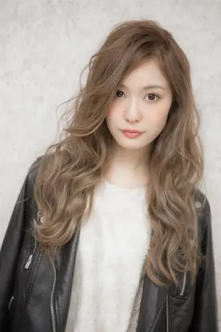 ロング カラー パーマ ✨hair make flencia✂️✨のヘアスタイル
