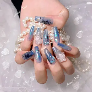 ネイル Queening 🦋のネイルデザイン