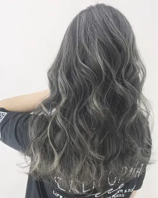ロング カラー ヘアアレンジ シアーベージュニスト 🥣大石亜里紗のヘアスタイル