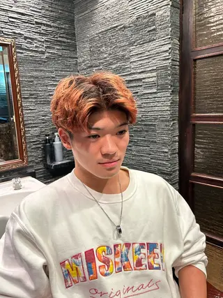 カラー メンズ 西本 健斗のヘアスタイル