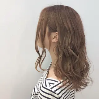 ロング カラー 渡邊 唯のヘアスタイル