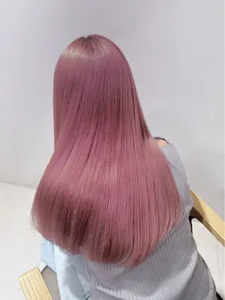 セミロング ニトウ レイナのヘアスタイル