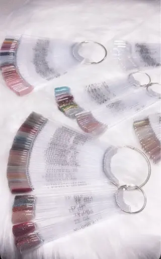 ネイル Ravie nail Nのネイルデザイン