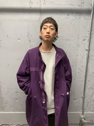 カラー メンズ 顔まわりレイヤー デザインカットのヘアスタイル