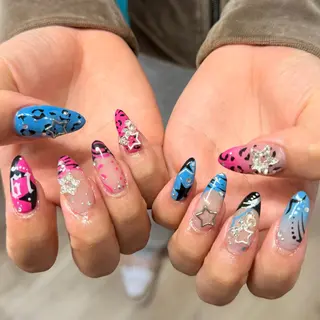 ミディアム 小川 柚香のネイルデザイン