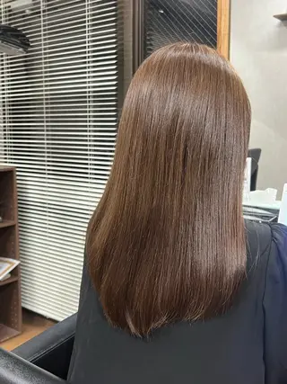 セミロング イリオモテ レナのヘアスタイル