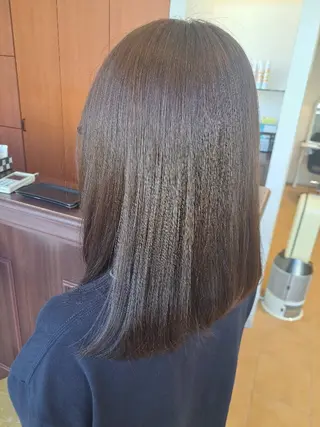 カラー セミロング 本多 いぶきのヘアスタイル