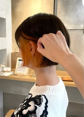 ショート レイヤーカット 🌿 濱野玲奈のヘアスタイル
