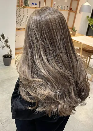 ミディアム hoNua. 栄/透明感カラーのヘアスタイル