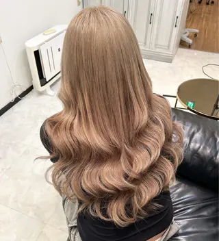 ロング カラー ANKH CROSS 🦋mako🦋のヘアスタイル