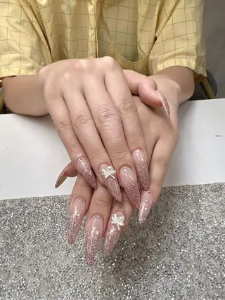 ネイル Guarendo錦糸町店所属・ガレンドウ 白澤 愛子のネイルデザイン