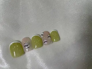 ネイル はばすみれ🎀ﾈｲﾙ 光ﾌｪｲｼｬﾙ ﾍｱのネイルデザイン
