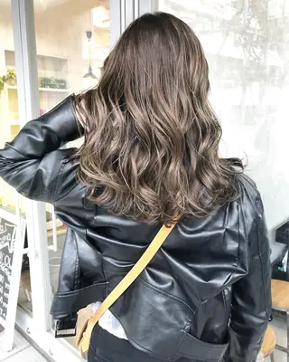 ロング カラー レイヤーカット BLend 渋谷のヘアスタイル