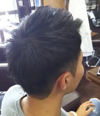 ショート メンズ 阪本 俊のヘアスタイル