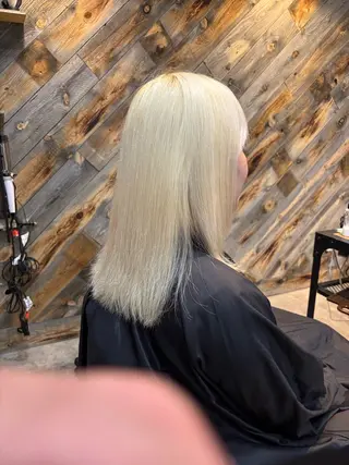 カラー 吉田 光希のヘアスタイル