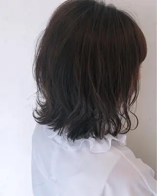ミディアム 伊藤 さやかのヘアスタイル