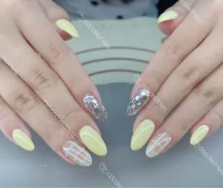 ネイル 神田 ココナッツのネイルデザイン