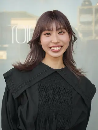 カラー TOIRO ARISAのヘアスタイル