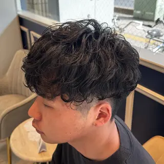 ショート パーマ メンズ 吉田 新平のヘアスタイル