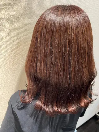 カラー 岡野 香那のヘアスタイル
