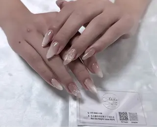 ネイル AKIKO ネイルサロンのネイルデザイン