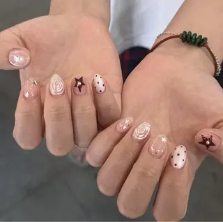 ネイル T.Lee Nail Lilyのネイルデザイン