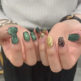 ネイル nailstudio eviz新宿店のネイルデザイン