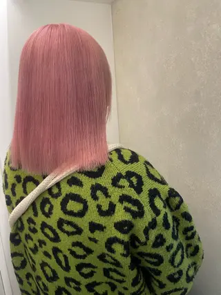 カラー 🎀ボブ+ハイトーン シュカ👶🏻のヘアスタイル