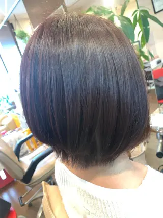 ショート カラー coupe ciseauxのヘアスタイル
