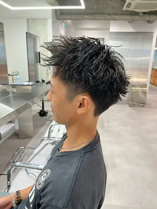 ショート パーマ メンズ ⚡メンズパーマフ ェードカットTomyのヘアスタイル
